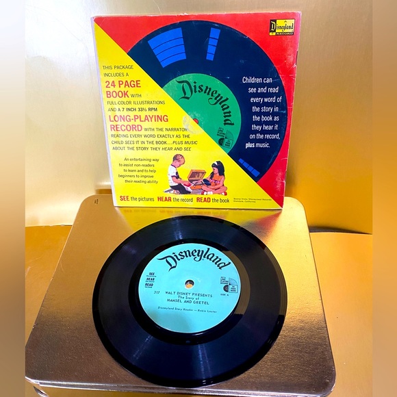 WALT DISNEY VTG 1967 HANSEL AND GRETEL DISNEYLAND VINYL 45 RECORD & 24p BOOK  7” - Picture 16 of 16